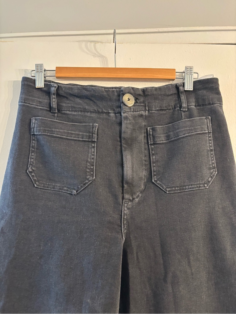 Pilcro the Skipper Anthropologie High-Rise Wide Leg Jeans in light black - Picture 4 of 7
